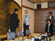 卒会の本間正弘氏