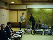 卒会の加津博氏